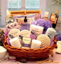 The-Essence-of-Lavender-Spa-Gift-Basket