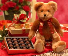Hugs-&-Kisses-Bear-w'-Chocolates